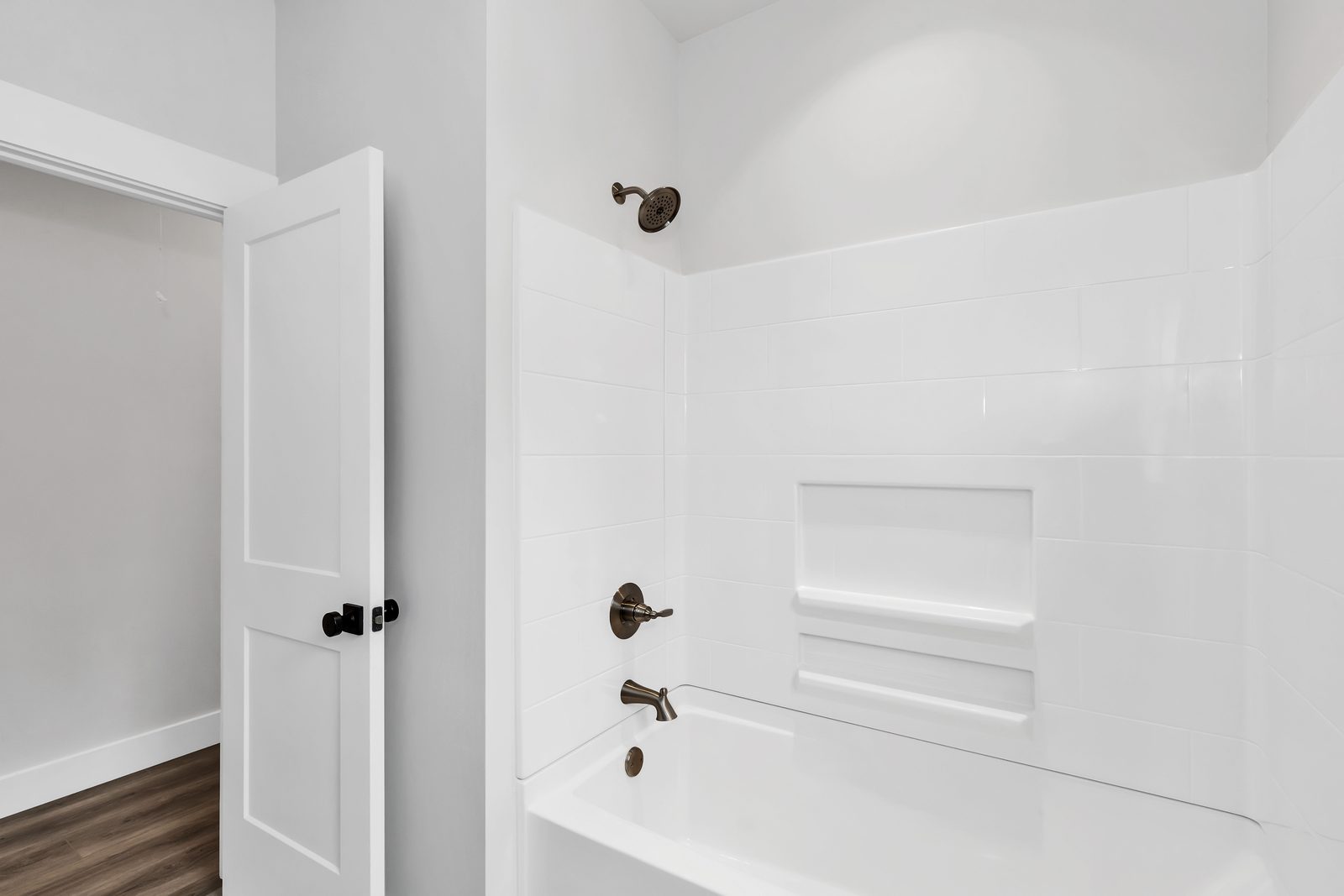 The Modern Farmhouse bathtub