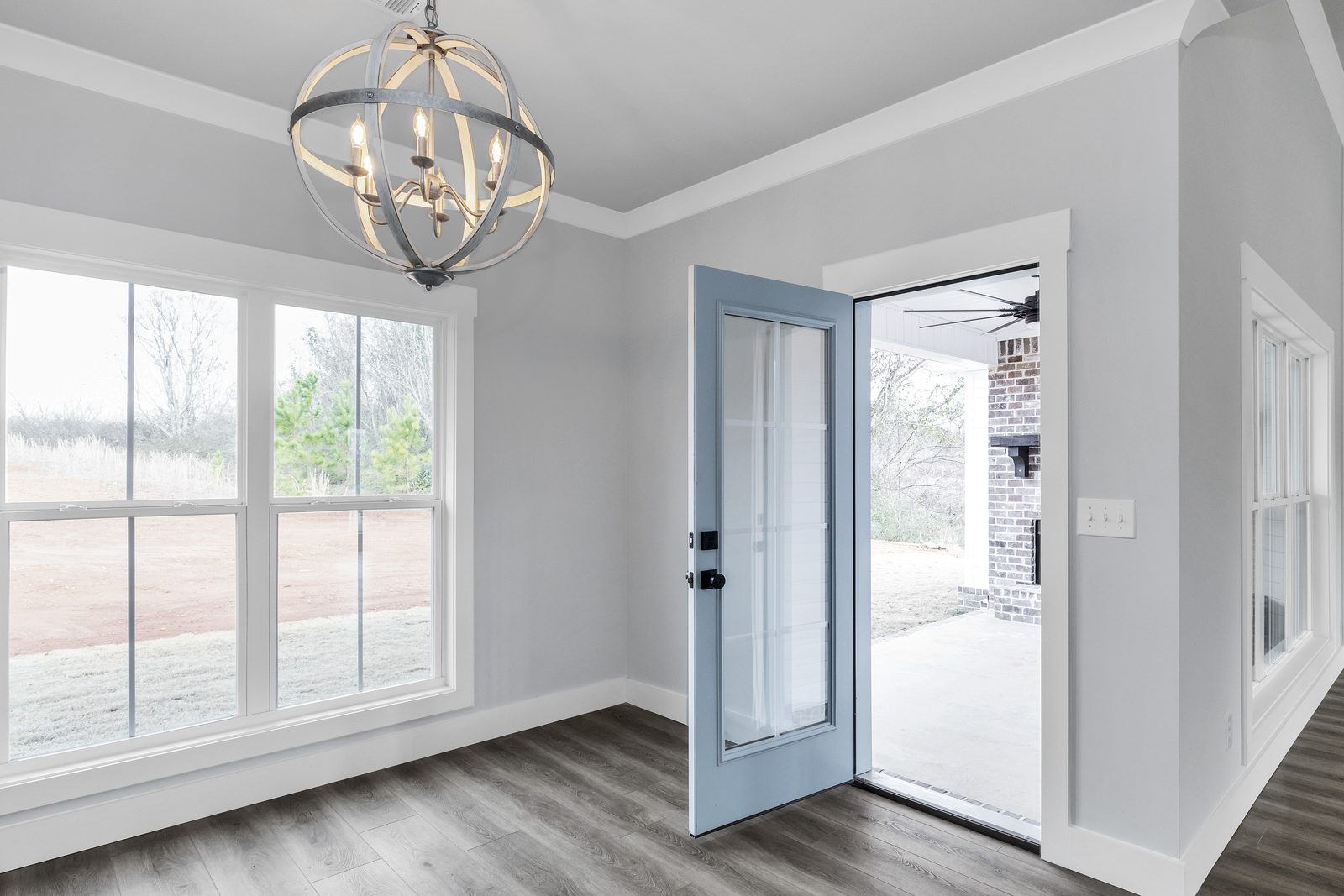 The Modern Farmhouse breakfast area