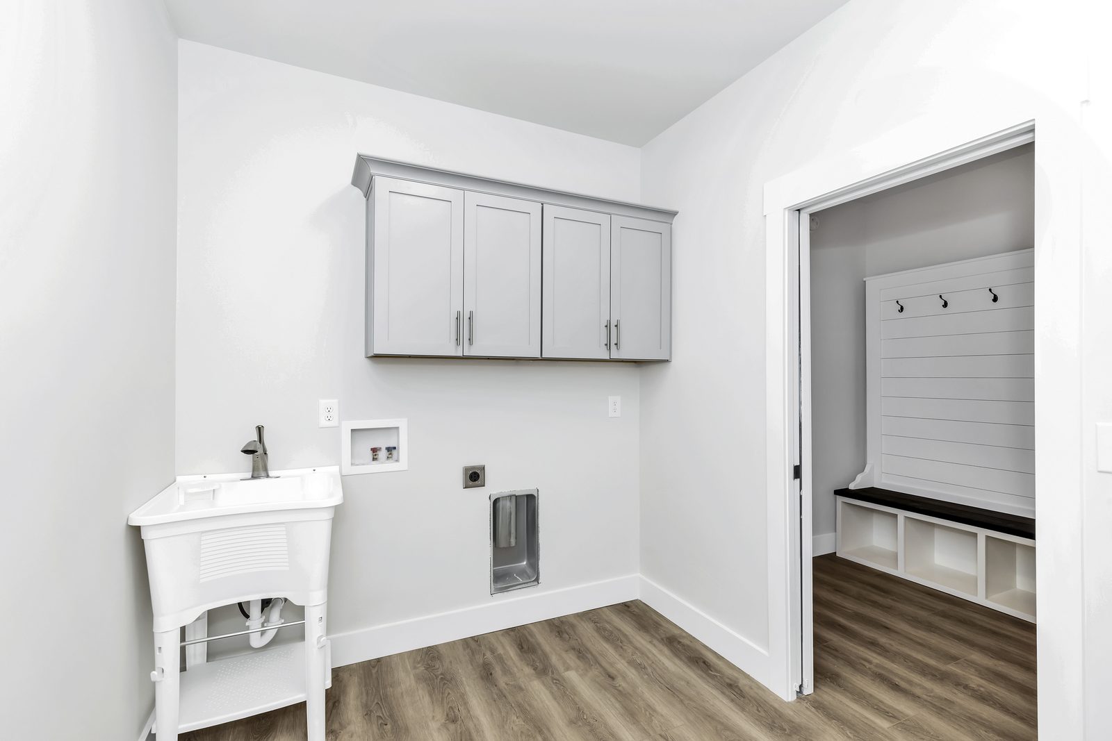 The Modern Farmhouse laundry room